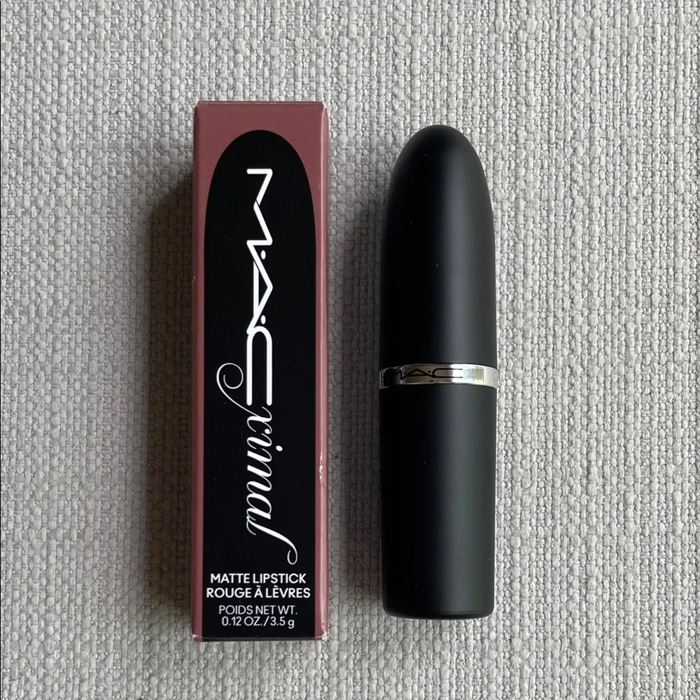 MAC Cosmetics 669 warm teddy silky matte Lipstick